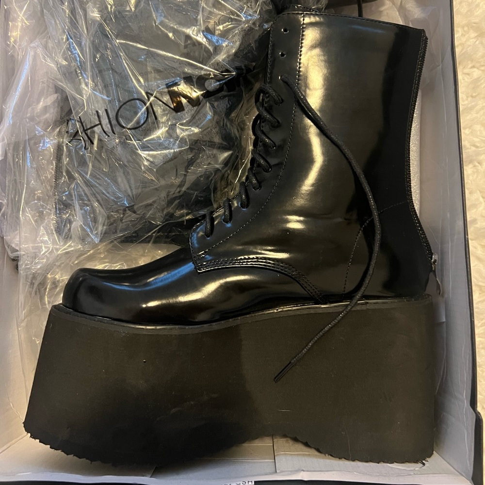 Platform Boots - Picture 2 of 6
